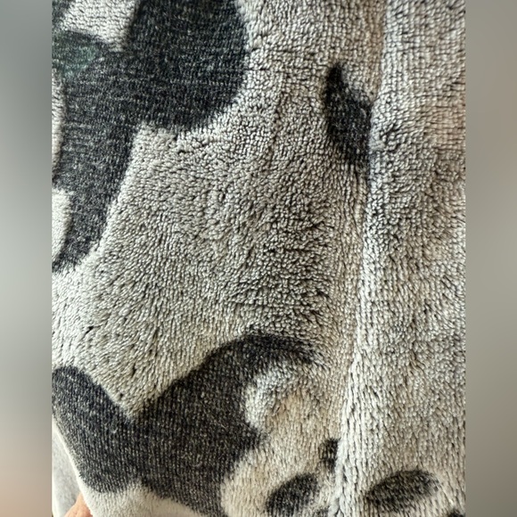 Disney pajamas XXL - Picture 3 of 5